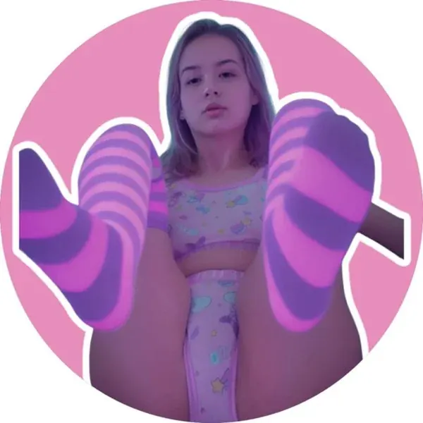 hellolyric OnlyFans Cutest Canadian Cutie