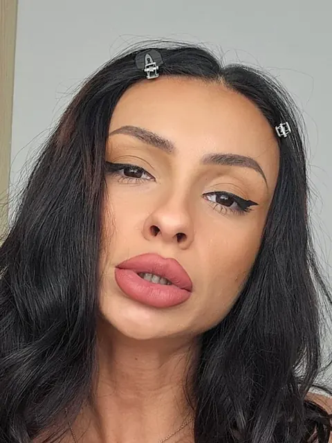 HoneyKatte OnlyFans playful creator