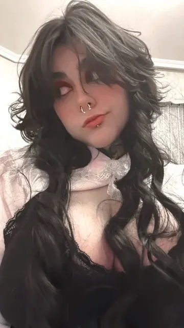 Honey OnlyFans creator with tattoos