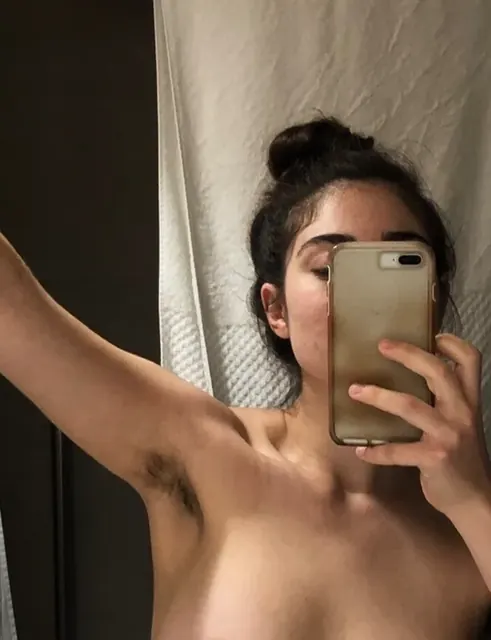 Hornyhippie OnlyFans all-natural fetish goddess