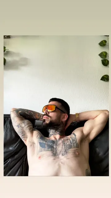 Horsemanxxl OnlyFans creator with exclusive content