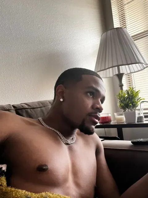 Hotboyrello OnlyFans athletic male creator