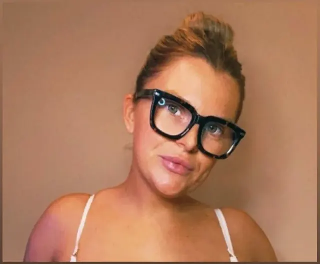 HotWifeHannah1992 OnlyFans couple content