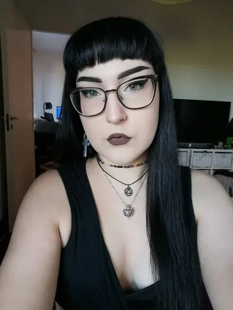 a OnlyFans creator with a big ass