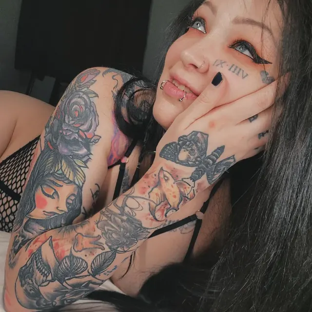 Skyline OnlyFans Goth Milf