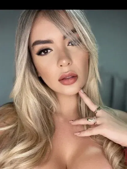 Tatiana Alvarez kourtneylove OnlyFans creator with exclusive content