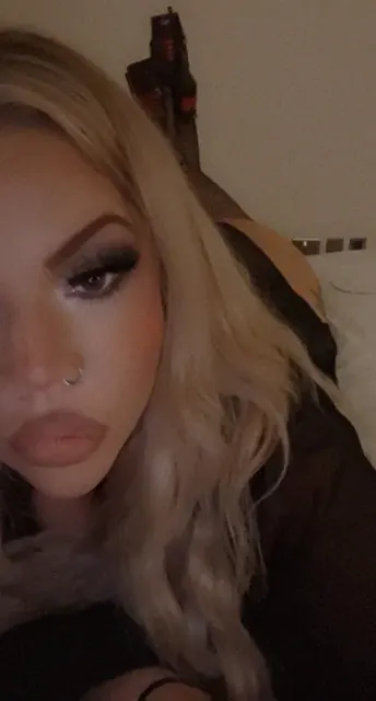 Inkedstacey OnlyFans curvy blonde creator