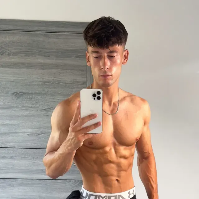 Irish-X OnlyFans creator with playful energy