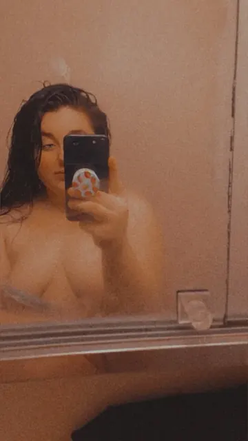 Patience lynn OnlyFans creator with enticing content