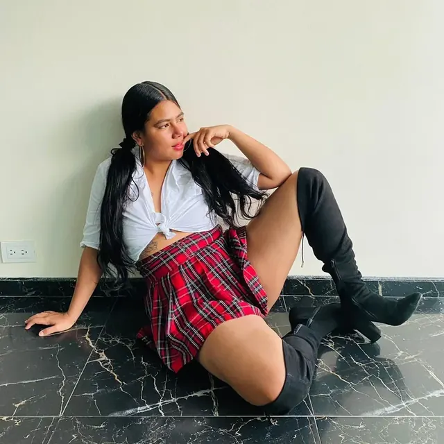 Isa Pereira OnlyFans creator with exclusive content