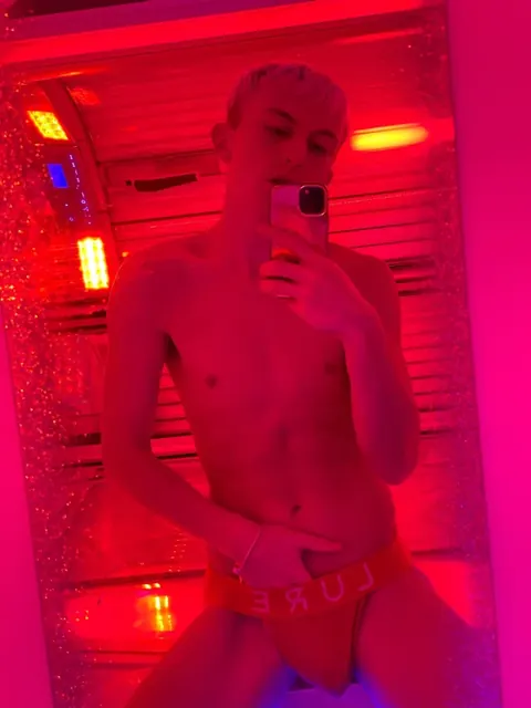Itscxuls OnlyFans creator with exclusive content