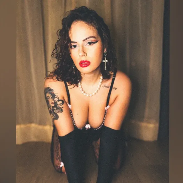 Daisy Fox OnlyFans tattooed beauty