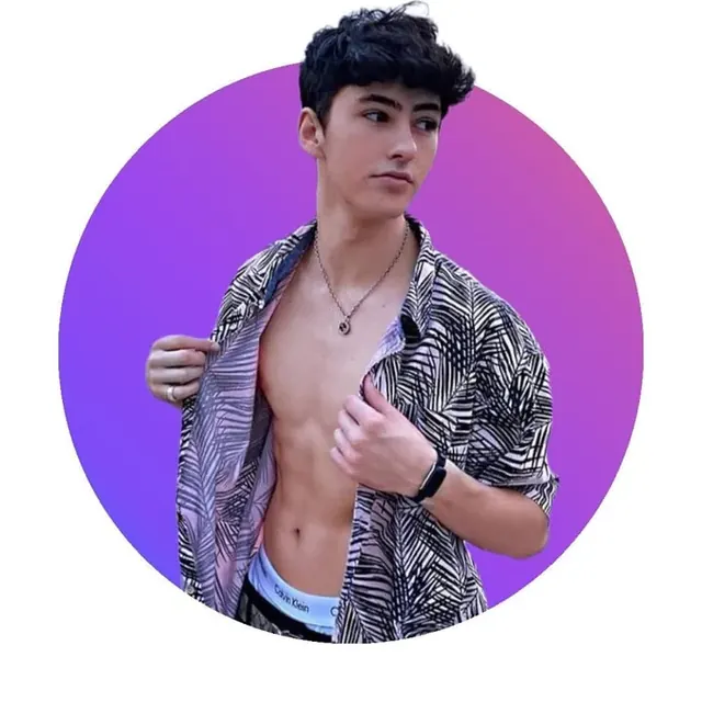 Itsdamiankk OnlyFans Creator with Music Content
