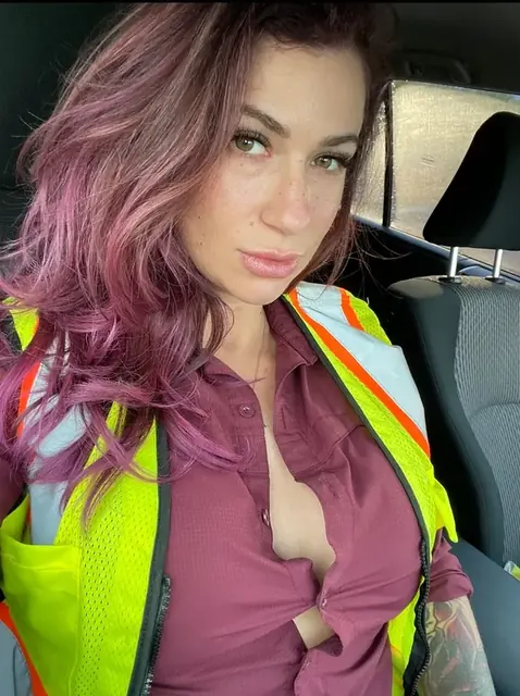 Jessi D OnlyFans playful vibe