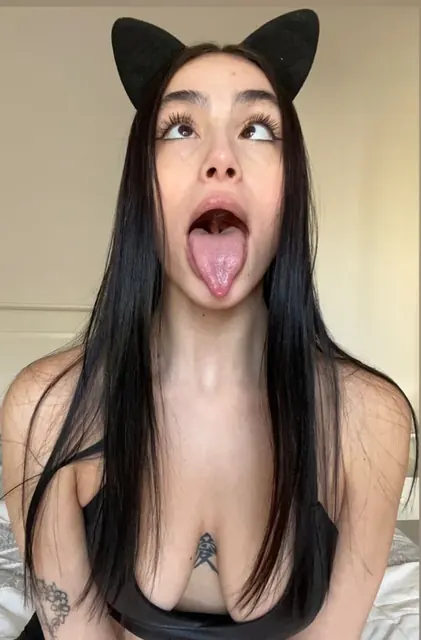 Rose 🌸 OnlyFans creator with unique talents