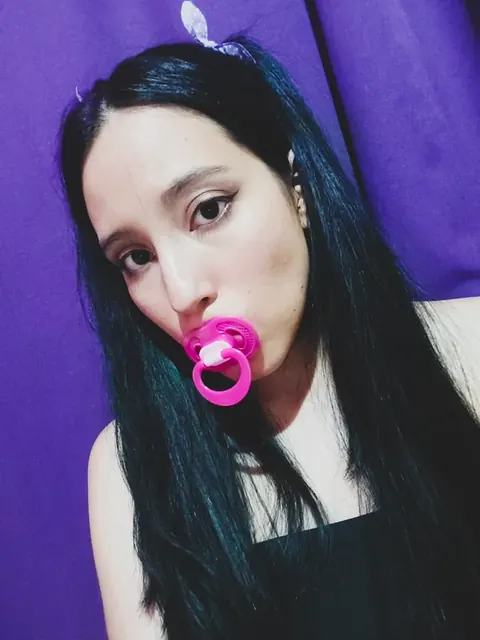 Ivy Leigh OnlyFans petite creator