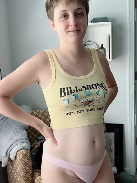 Ivypinkvip OnlyFans petite tomboy