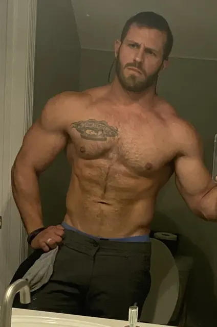 Jackedaddy on OnlyFans with engaging content
