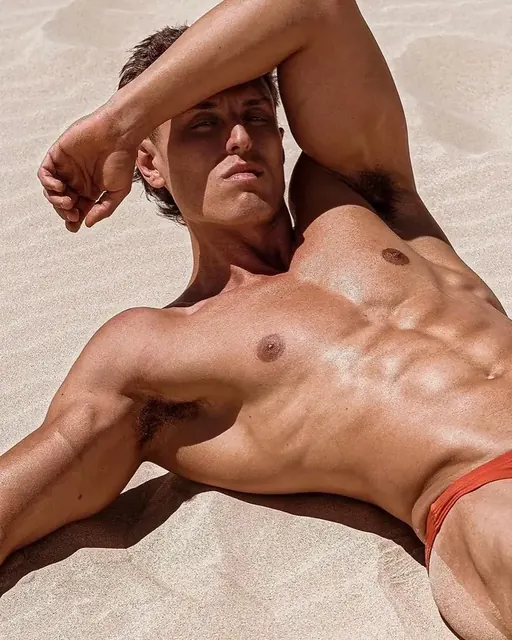 Jacked Down Under OnlyFans muscular Australian creator
