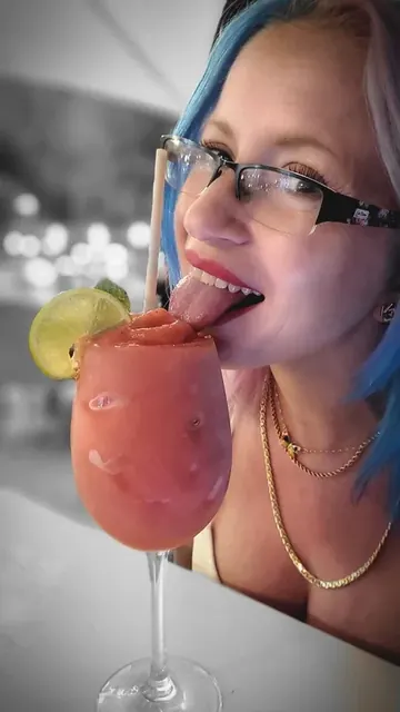 Jadebenidorm1 OnlyFans profile with a naughty side.