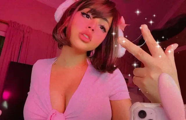 Virtual GF OnlyFans profile with playful charm