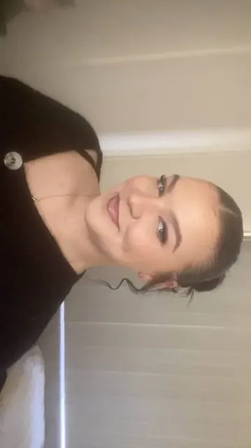 Hannah OnlyFans confident and sweet