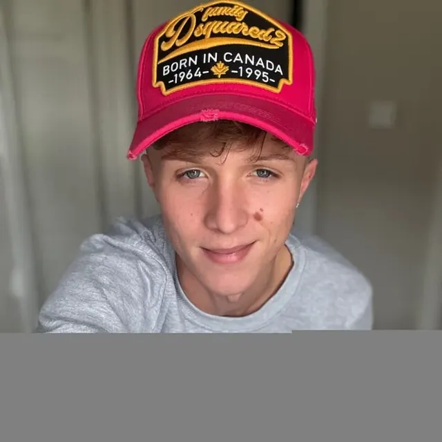 Jamesyalchfree OnlyFans Brunette Creator