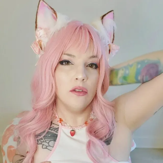Janieisafreak OnlyFans Tattooed Creator