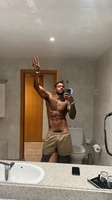 Jarredevans OnlyFans creator with engaging content