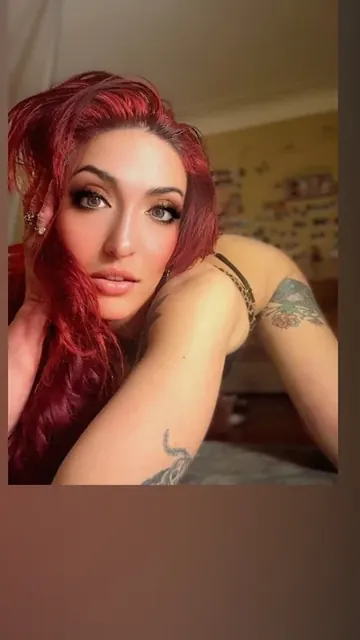 MISS MAXIM5 OnlyFans creator with red hair