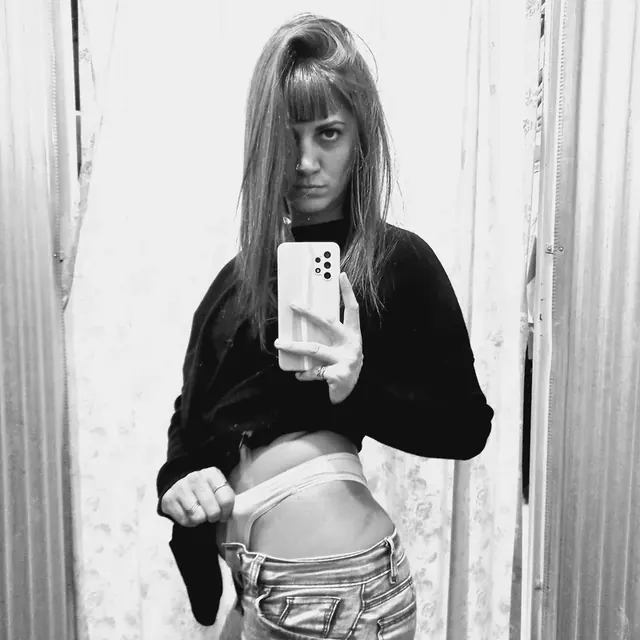 Jes OnlyFans tattooed creator
