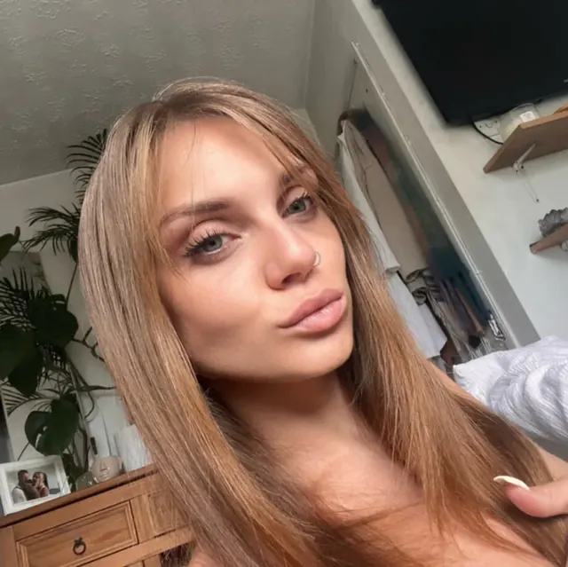 jess OnlyFans creator with explicit content