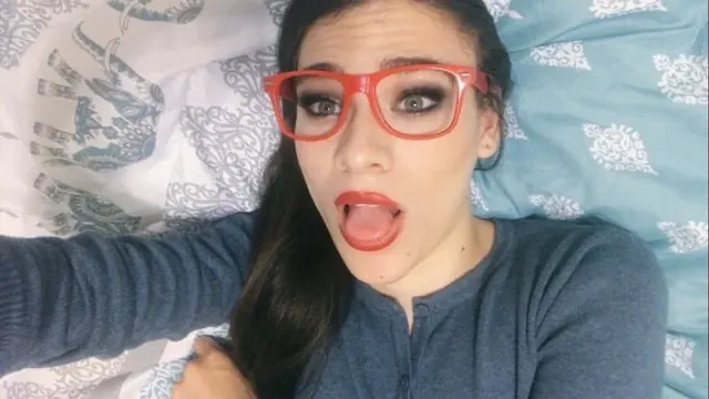 Jessybellyana on OnlyFans with brunette hair