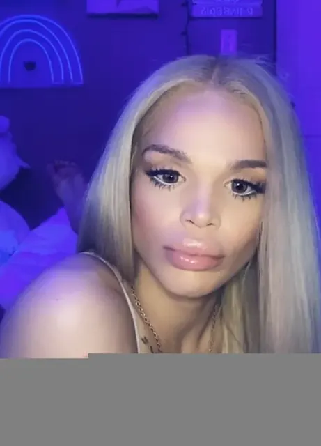 Jessycortez OnlyFans blonde creator