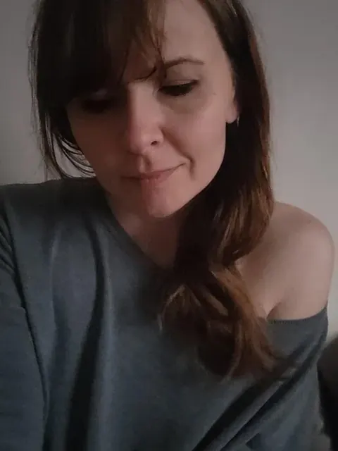 Jfriday OnlyFans Creator showcasing vibrant content.