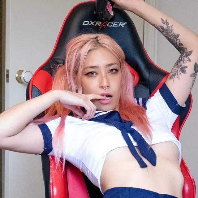 Jizyjade OnlyFans couple exploring adventures