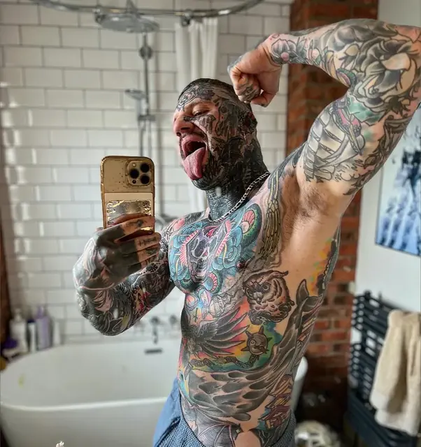 EVERGREEN OnlyFans creator with a flirty vibe