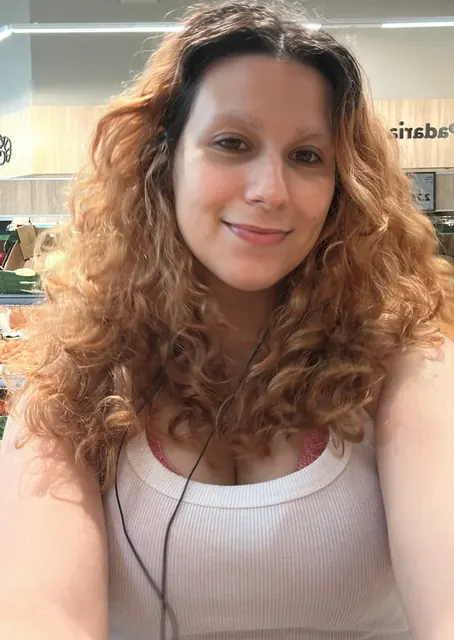 Joana Guerreiro OnlyFans Curvy Brunette