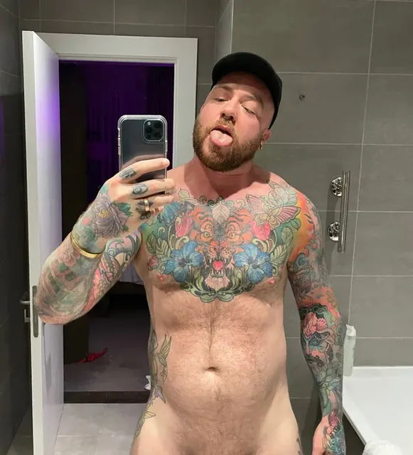 Johnywalker OnlyFans tattooed creator