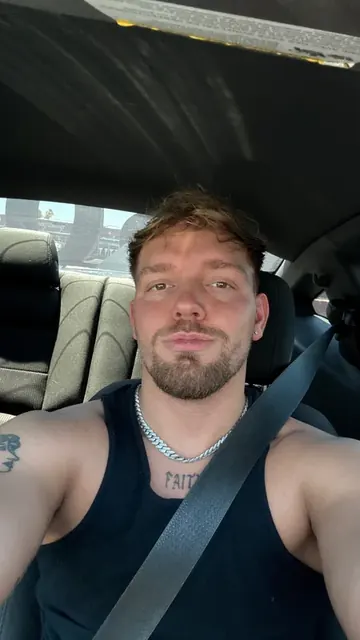 Joshualewisvip OnlyFans creator with exclusive content