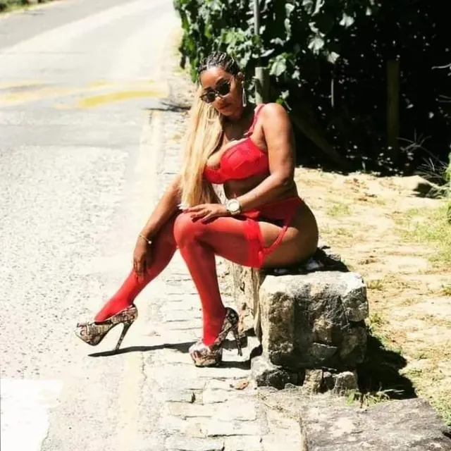 Juhaventureira OnlyFans Curvy Creator