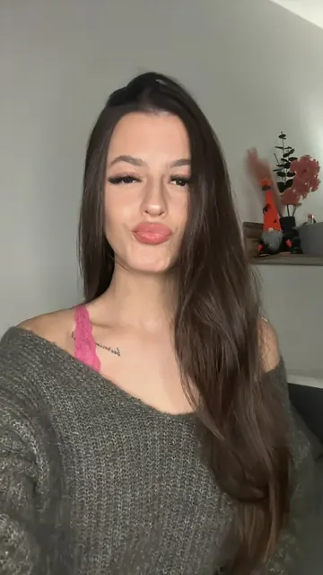 Juicy Nicole OnlyFans open-minded creator