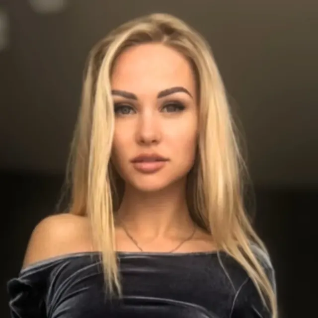 Julia G (@juliaa_g) OnlyFans exclusive creator profile photo