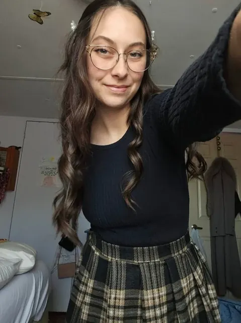 Juliabell8 OnlyFans profile with charming personality