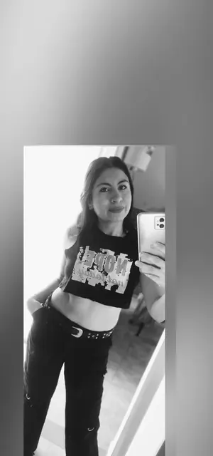 JΓΊpiter OnlyFans amateur Latina creator