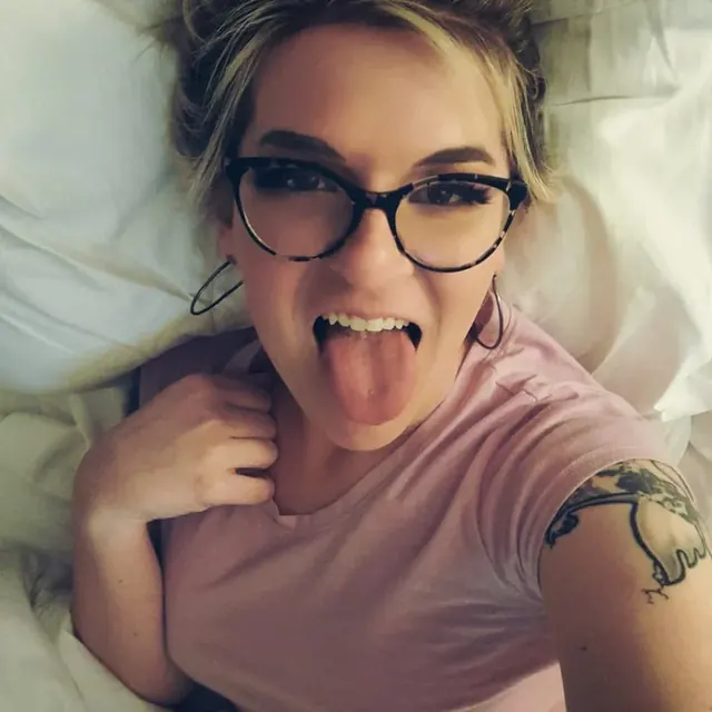 Kaelaluna OnlyFans blonde tattooed creator