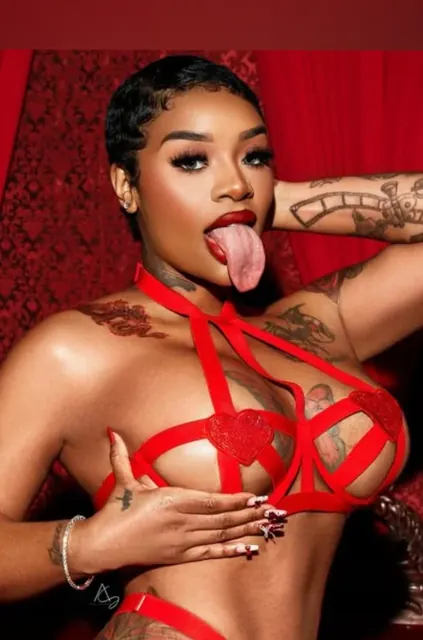Kakey XXX OnlyFans creator with tongue videos