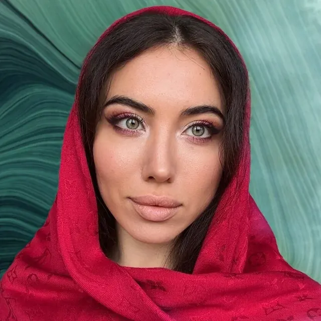 Kara 🫦 soothing voice OnlyFans glamorous creator