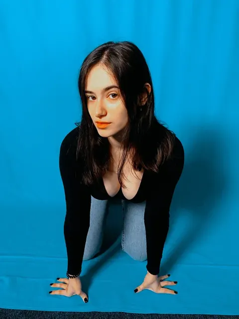 Karina on OnlyFans showcasing her stunning selfies