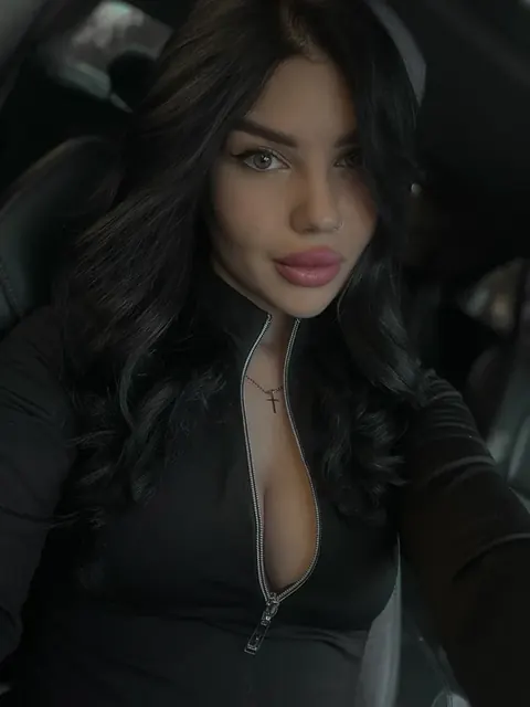 Karishok OnlyFans creator with joyful personality